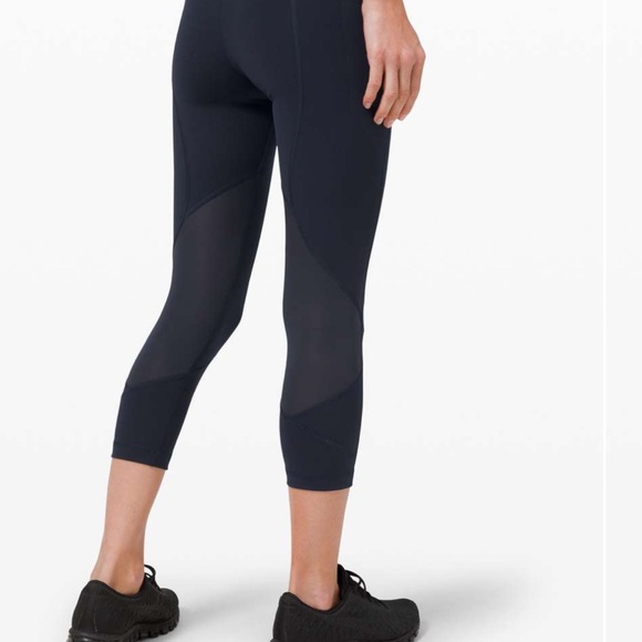 Lululemon High Rise Pace Rival Navy Size 8 - Picture 6 of 7